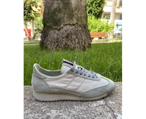 sneaker Viena verde 2040