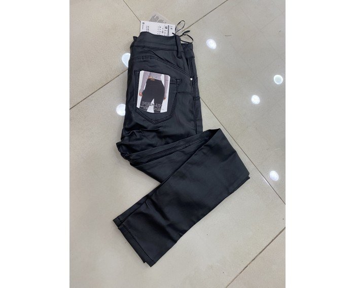 Pantalon encerado negro