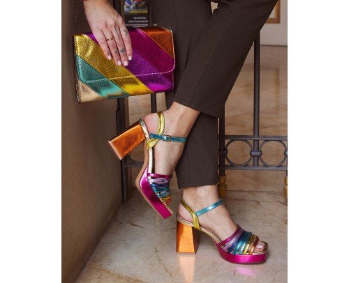 Sandalia multicolor metalizada 2414