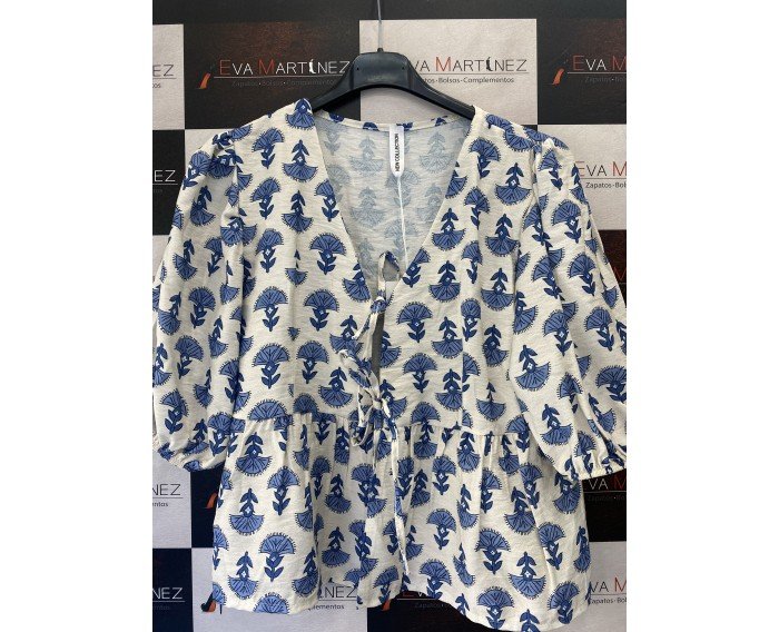 Blusa lazada azul