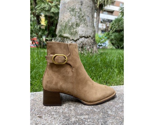 Botin 4850 camel