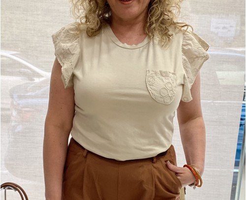 camiseta taupe