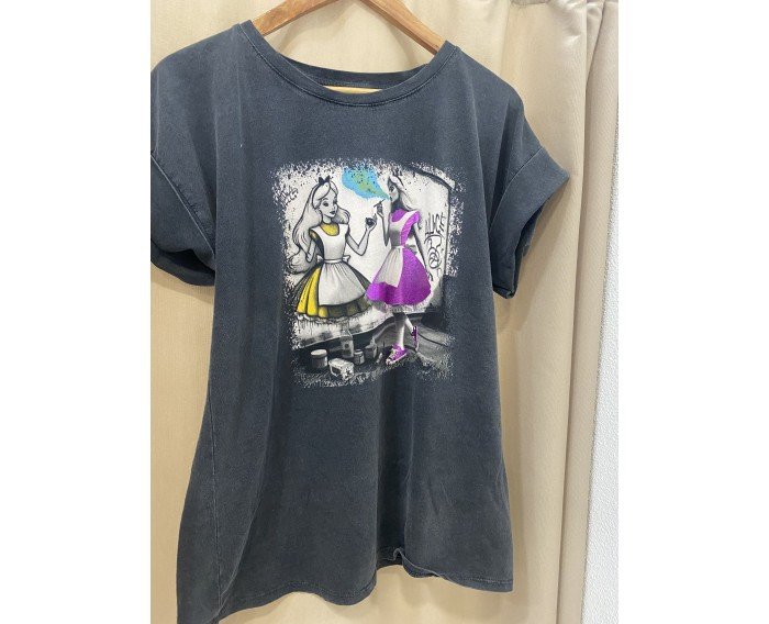 Camiseta Alicia