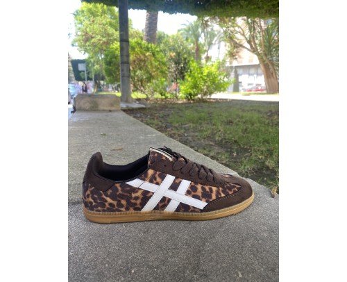 Sneaker retro Leopardo