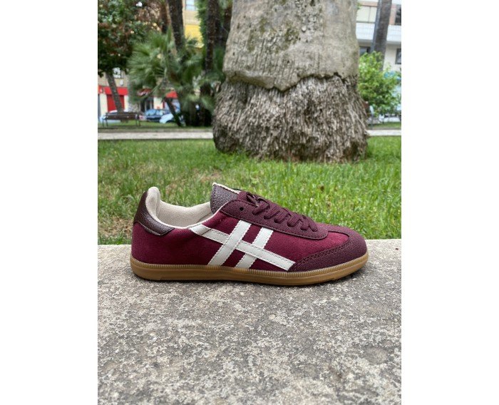 sneaker retro burdeos