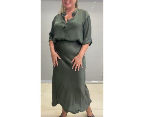 camisa verde satinada