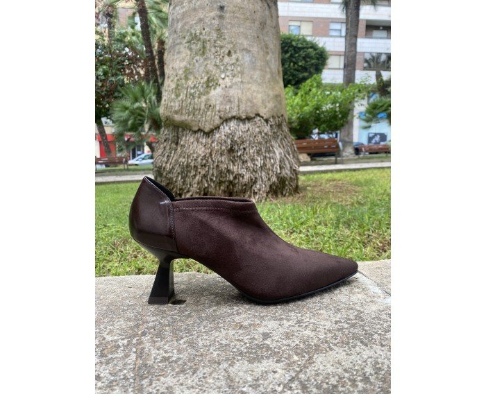 zapato abotinado marrón café
