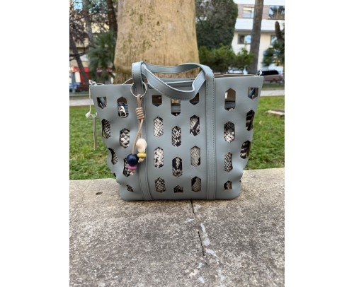 bolso calado celeste