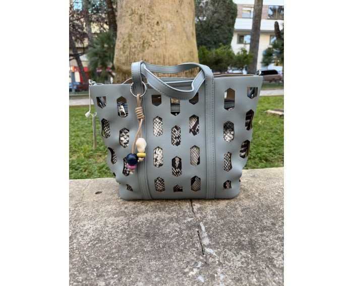 bolso calado celeste