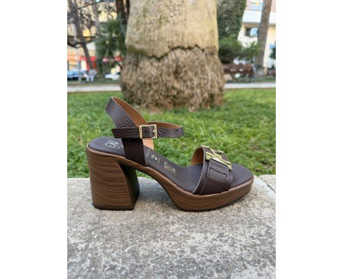 Sandalia 5931 marr&oacute;n