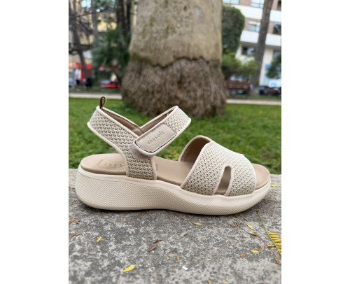 sandalia velcro 26M361 beige