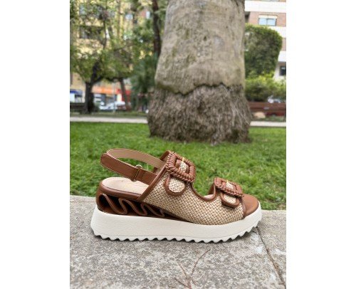 sandalia cuero y rafia