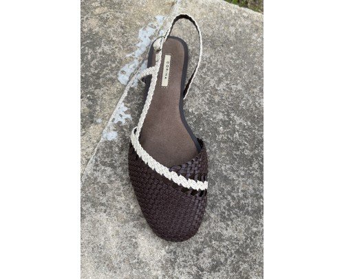 Bailarina destalonada