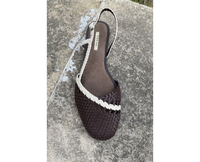 Bailarina destalonada