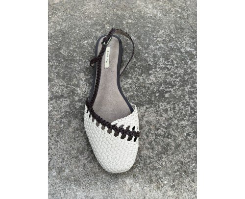 Bailarina destalonada