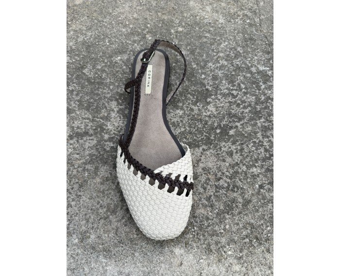 Bailarina destalonada