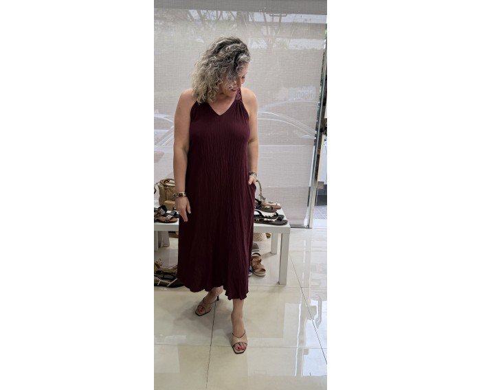 vestido burdeos