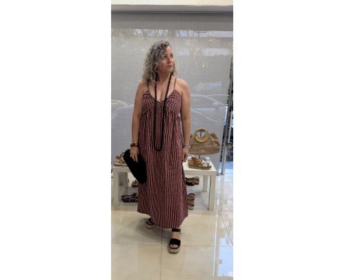vestido burdeos Edurne