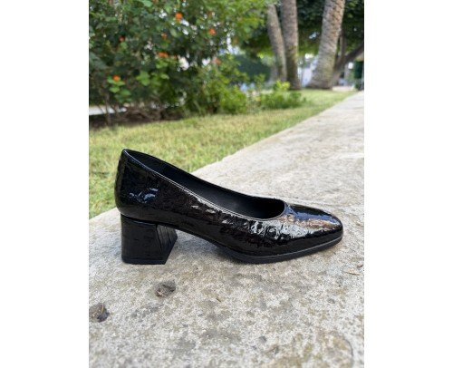 zapato de salon negro