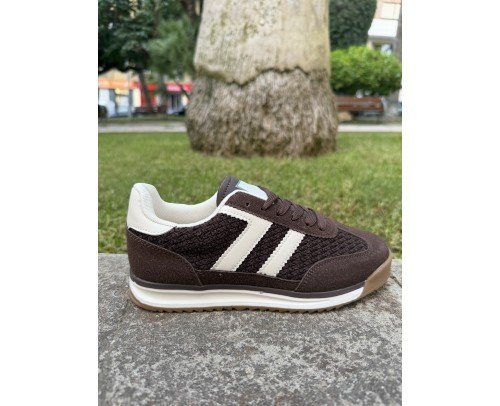 sneaker trenzada marron
