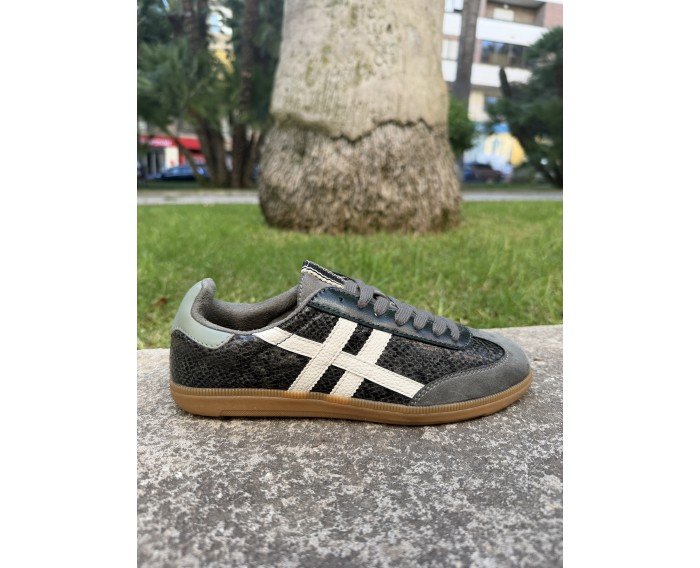 zapatilla verde pitón corina