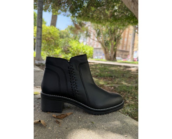 botin negro  valeria´s 2855
