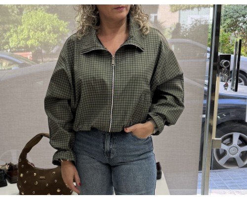 bomber cuadros verde