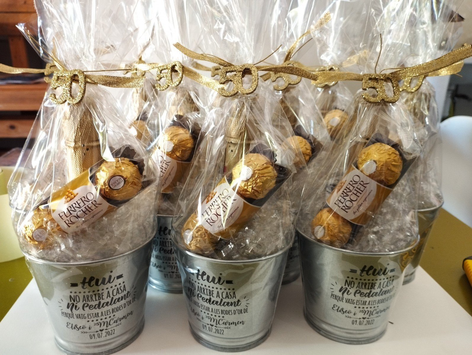 kit cava con bombones :: para celebraciones :: detalles personalizados ::  dinedit.com, image size:1593x1200