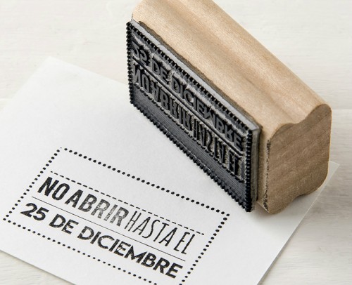 sello "no abrir hasta el 25 de diciembre"