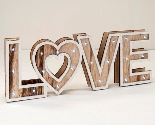 decoración madera love
