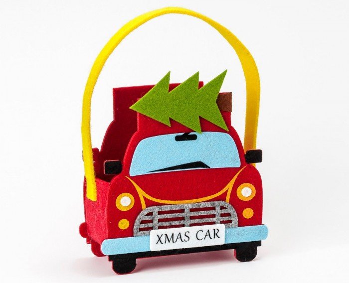 Decoración Navideña Con Coche De Juguete Y árbol De Navidad | Foto Premium