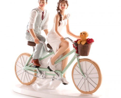 pareja en bicicleta