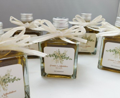aceite de oliva botella cuadrada