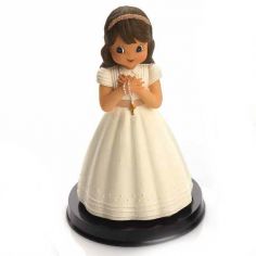 niña con rosario