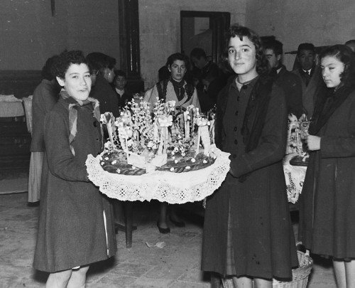 Tortas en la Sacristia 1957