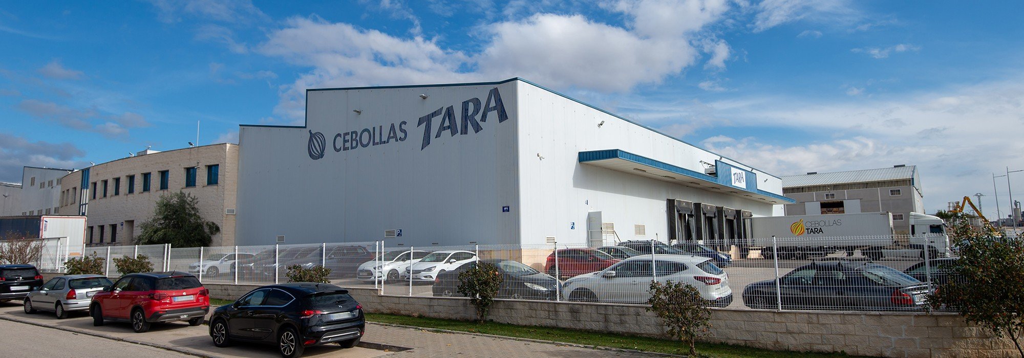 Unsere Einrichtungen :: Cebollas Tara :: Spezialisiert auf Knoblauch und Zwiebeln.