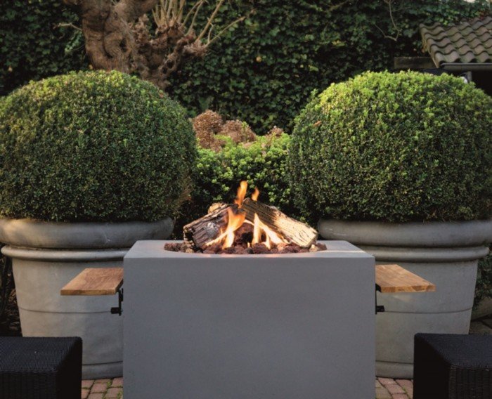 Mesa de exterior Cocoon rectangular pequeña 80x60x40