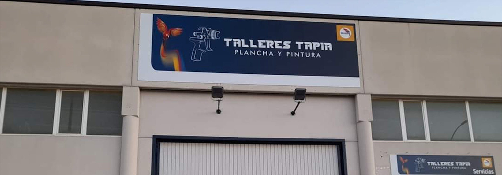 Talleres Tapia :: Talleres Tapia:: Plancha y pintura en Montserrat, Valencia. Pulido de faros.