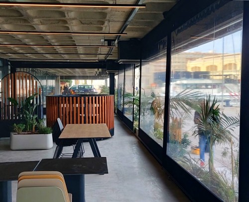 Fabricación e instalación para restaurante en la Marina de Valencia