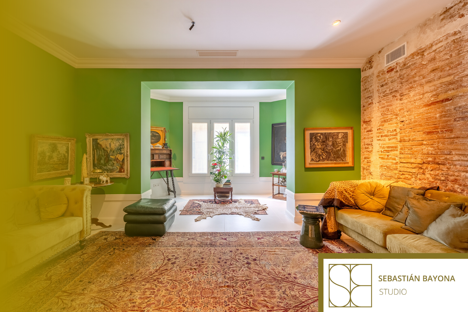 Residential interior design with material continuity
