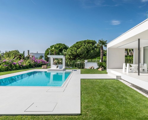 From grandma’s house to modern Mediterranean-inspired residence near Barcelona