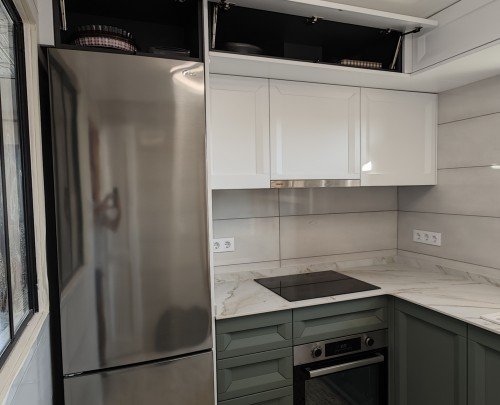 Elevable Blum Aventos HK-xs Push