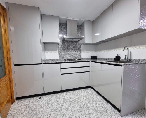 Cocina Modelo Berna Gris Nube Brillo