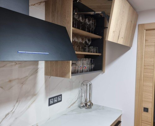 Elevable Blum Aventos HF