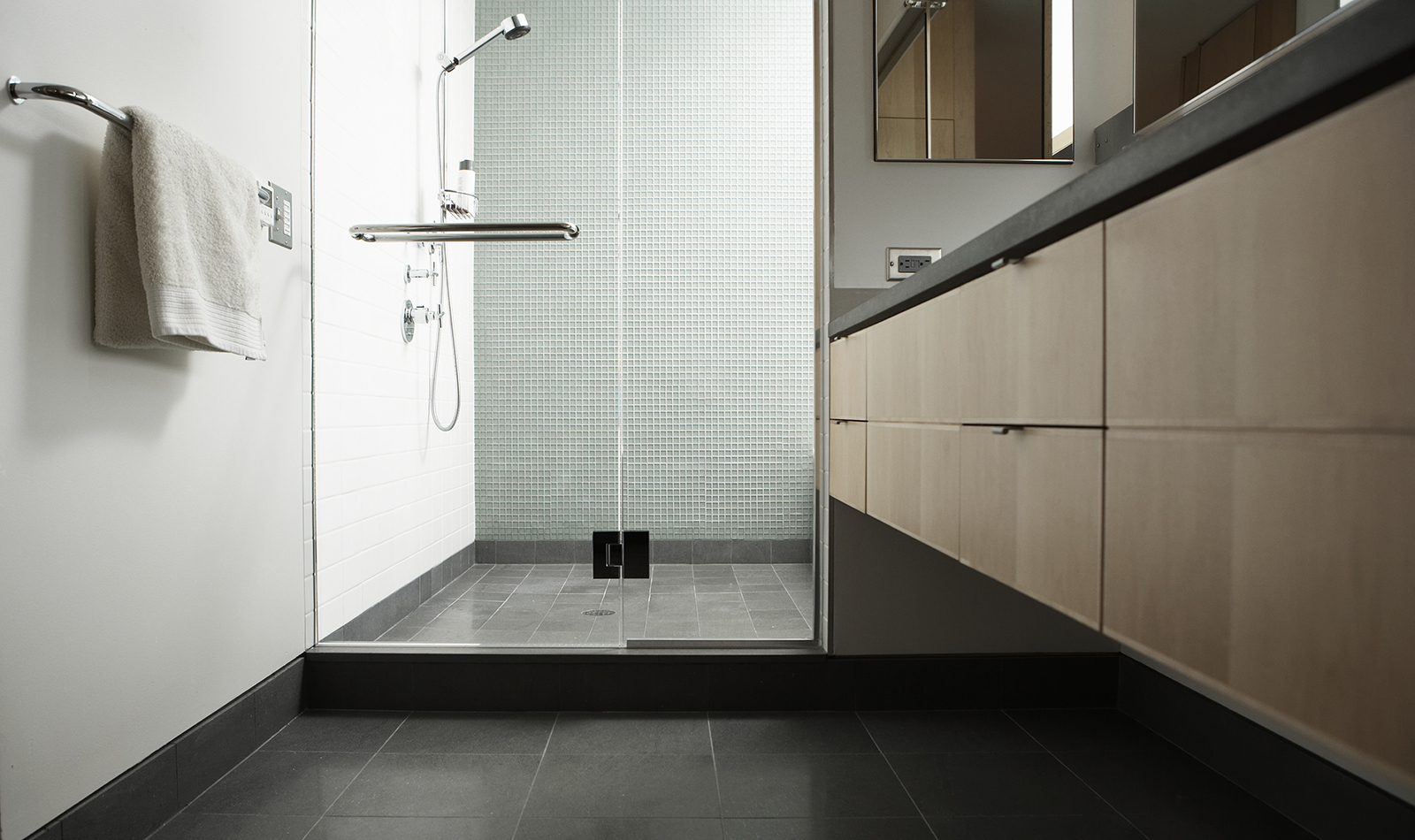 Disponemos de los mejores proveedores y materiales para la reforma de su baño....actualízate