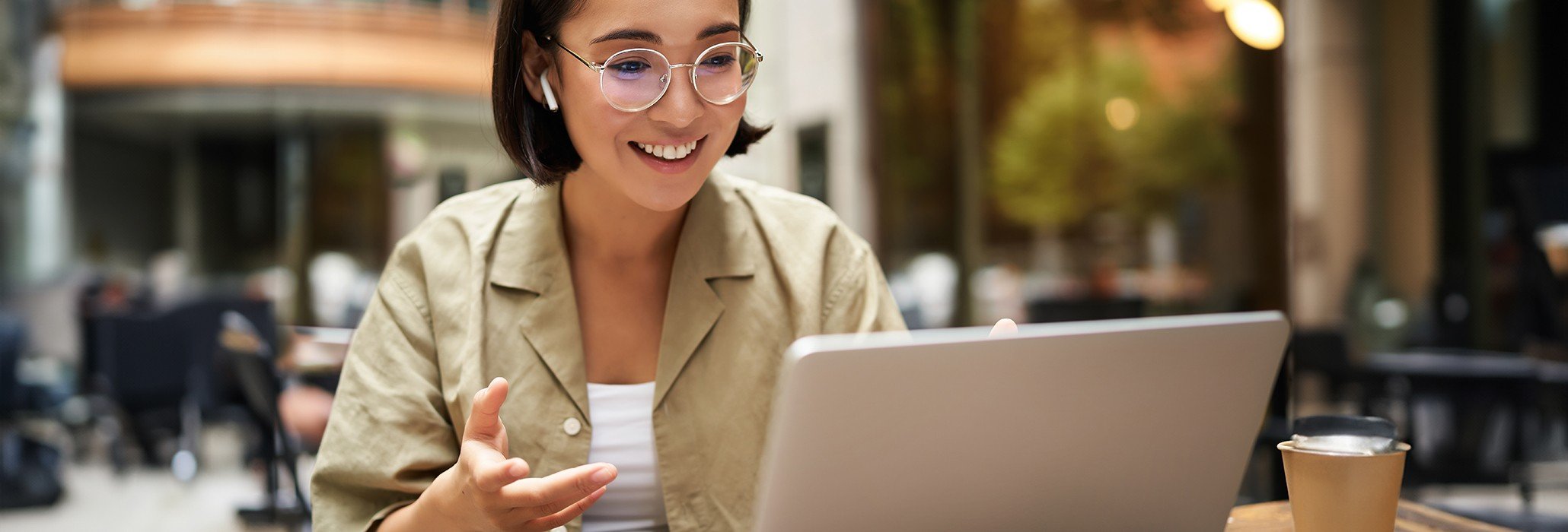 Online French lessons :: Languages with Eva :: Online language classes: Spanish, French, German.