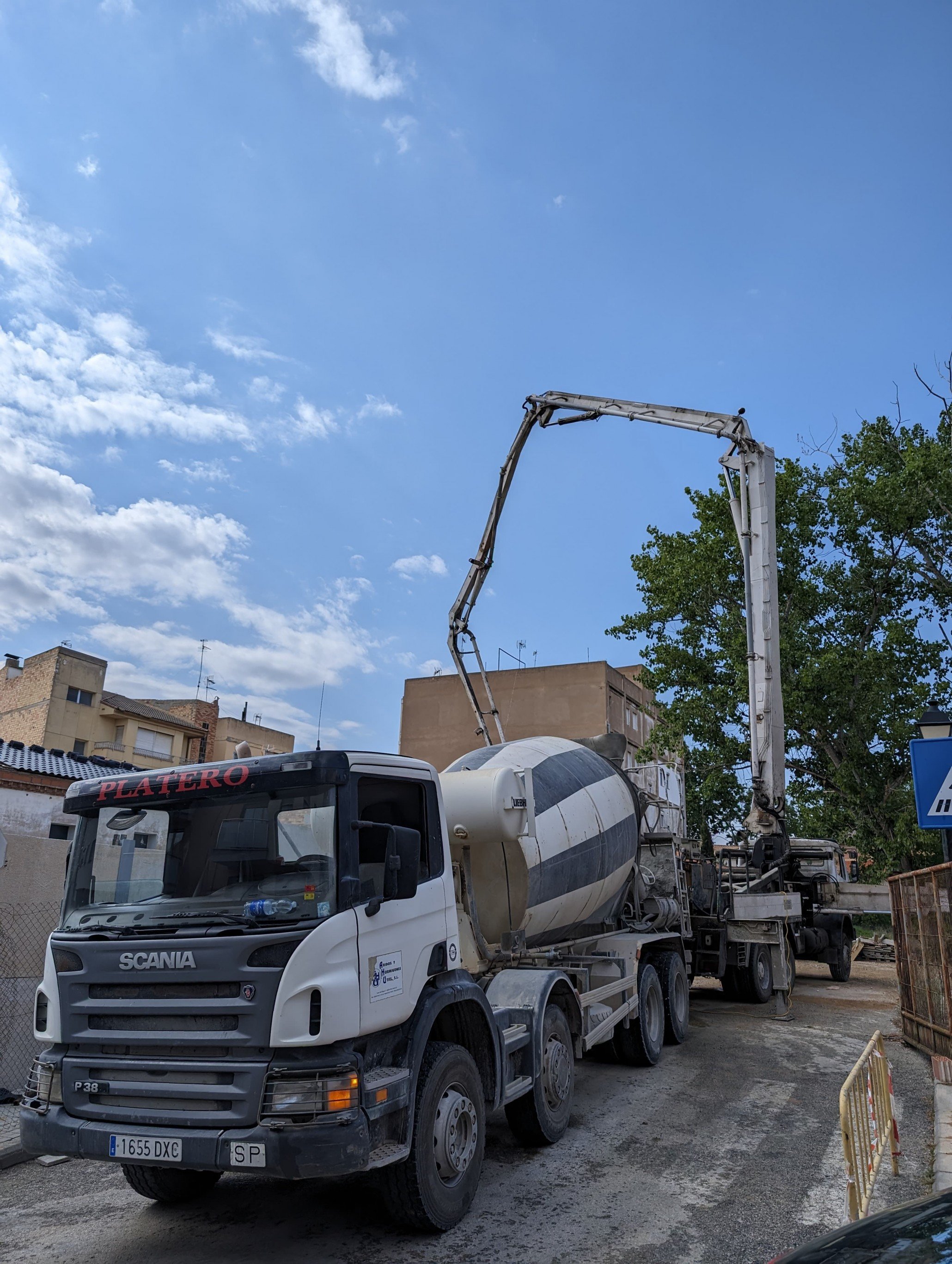 Áridos y Hormigones Utiel, S.L.