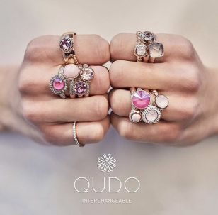 Anillos Qudo con piedra intercambiable.
Paso 1: Elige el anillo.
Paso 2: Elige el color de la piedra.
Paso 3: Móntalo tú misma.