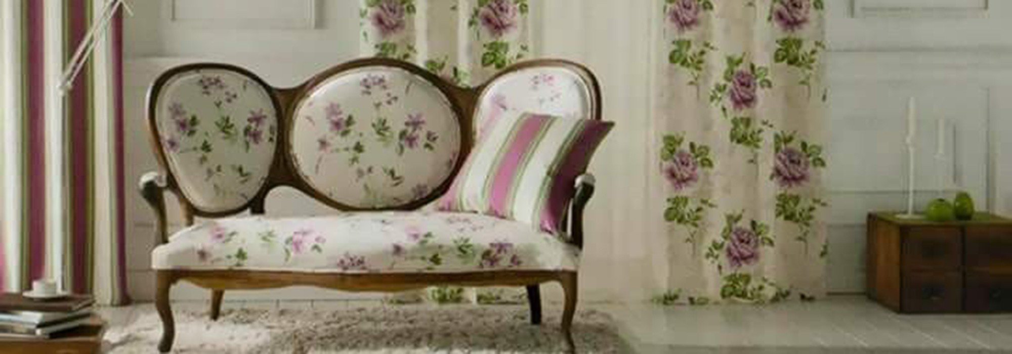 Cortinas, estores enrollables.