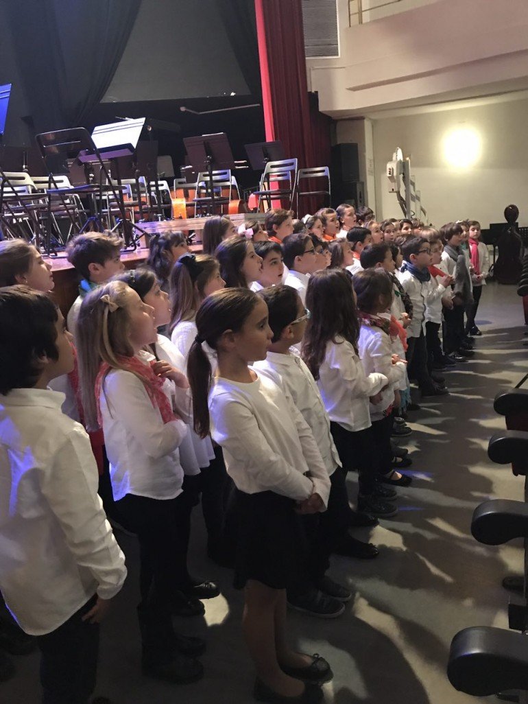 EL LICEU CON LA UMMI Y TODAS SUS AGRUPACIONES CIERRAN LA TEMPORADA 2.016-17 CON GRANDES EVENTOS. coro-piccolo.jpg